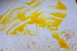 14 consejos de la abuela para quitar una mancha de huevo
