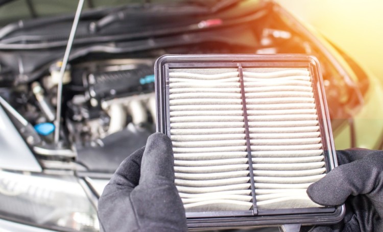3 consejos para limpiar tú mismo el filtro de aire de tu coche