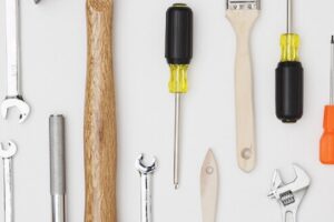 8 herramientas imprescindibles para tener en casa